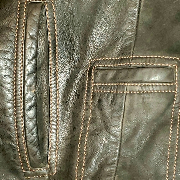 Brown leather jacket - Picture 4 of 12